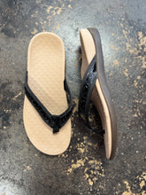 Load image into Gallery viewer, Vionic Flip Flop Sandals, Size 6 • Multiple Color Variants
