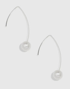 Zenzii Pearl Pull Through Earrings