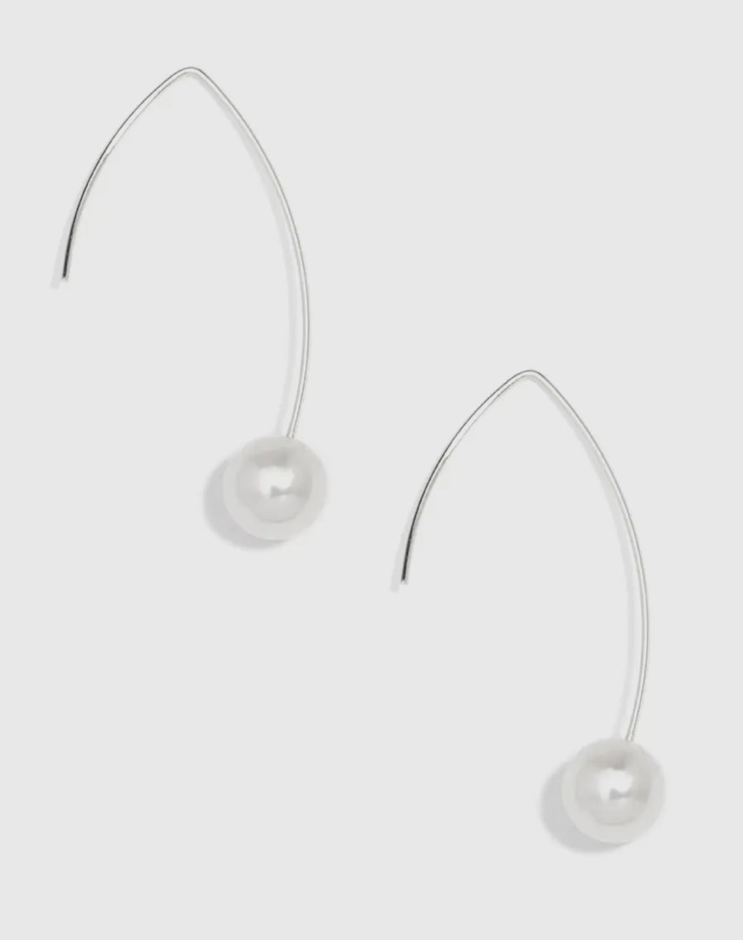 Zenzii Pearl Pull Through Earrings