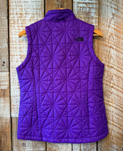 Load image into Gallery viewer, The North Face Quilted Vest, Size Medium
