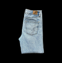 Load image into Gallery viewer, American Eagle Jeans, Size 2
